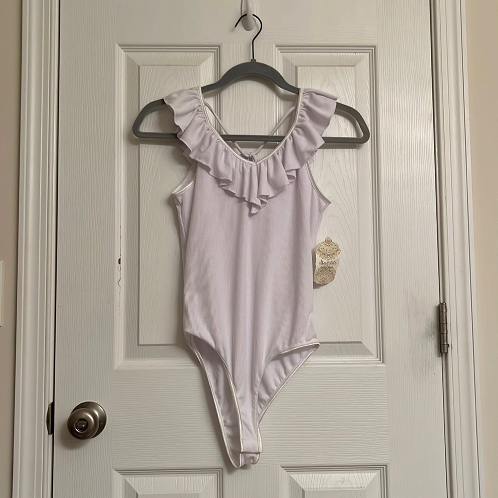 Altar’d State White Bodysuit Frilly V-neck Front Back Polyester Blend Small